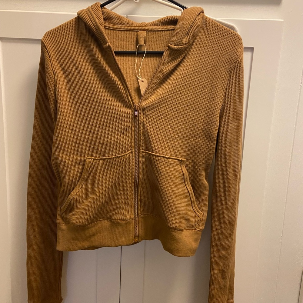 BRNAD NEW Skims crop sweater. XS. Didn’t fit me sadly.